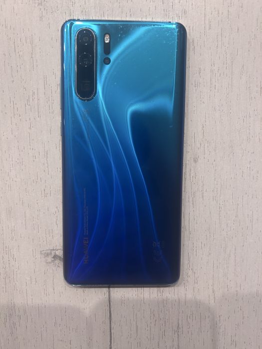 Telefon Huawei p30 + etui
