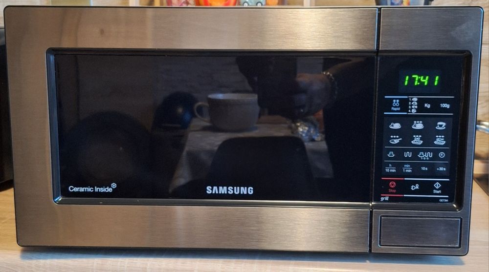 Kuchenka mikrofalowa  SAMSUNG