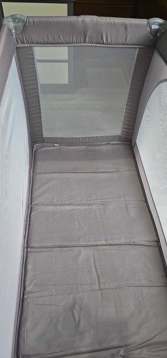 Cama de viagem de bebé