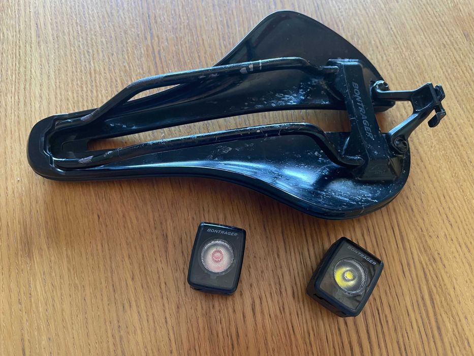Selim Trek Aeolus Elite + Luzes Trek Flare RT