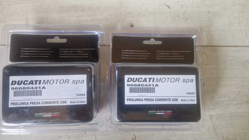 Ładowarka Ducati Oem