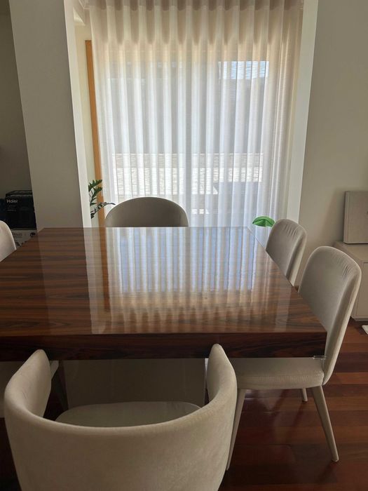 Conjunto de Jantar: Mesa Quadrada + Aparador (Pau Ferro Alto Brilho )