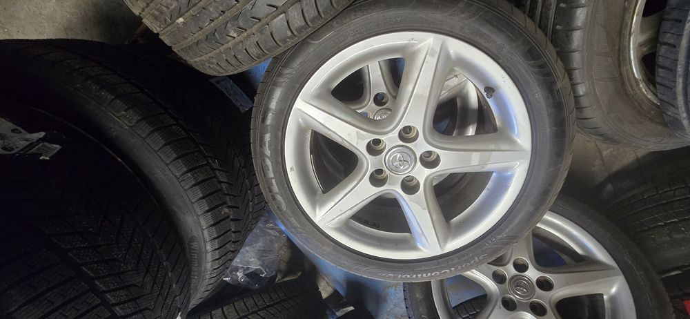 Felgi aluminiowe 17 5x114,3 Toyota et 45 Avensis Auris Corolla