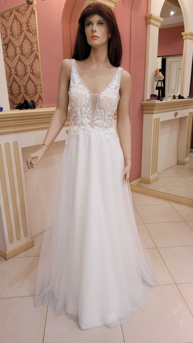 Suknia Ślubna Ivore Rozm.40