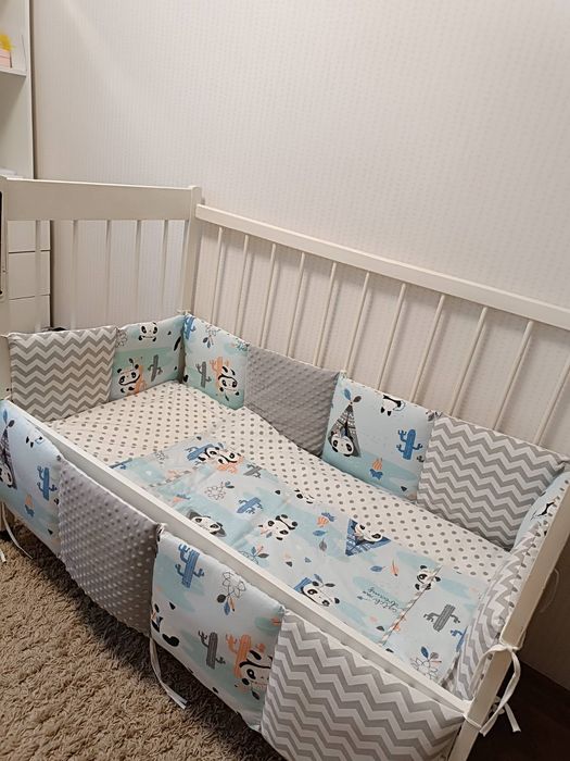 ліжко дитяче з повним комплектом(матрас, бортики, одіяло, подушечка)