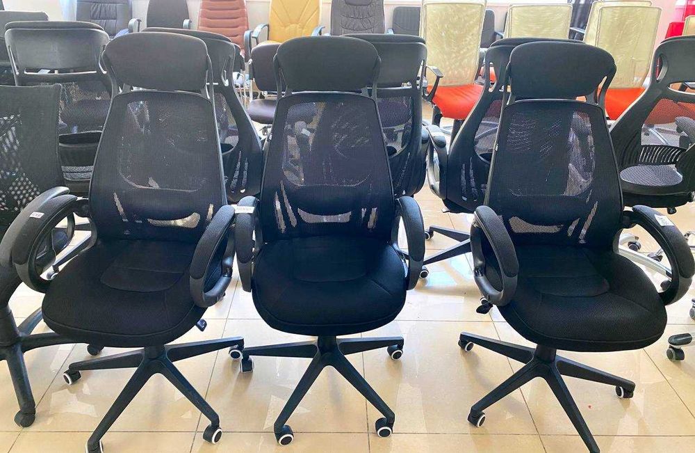 РАСПРОДАЖА офисной мебели диваны софа банкетка