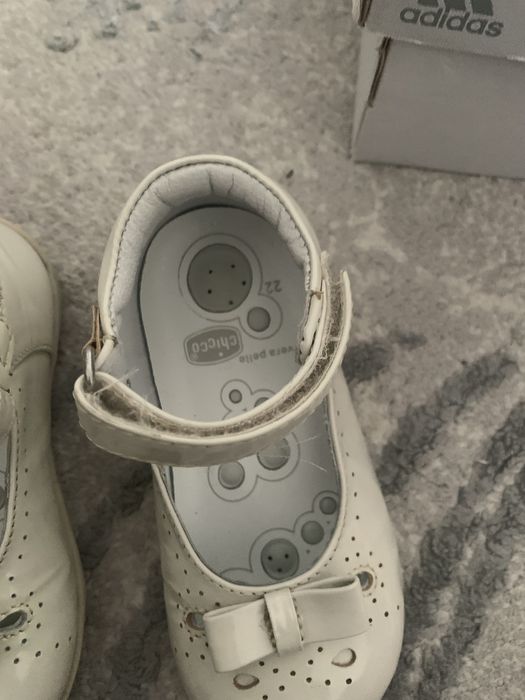 Buciki chicco dla dziewczynki rozmiar 22