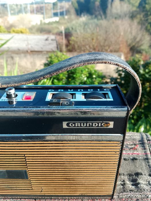 Radio portátil Grundig