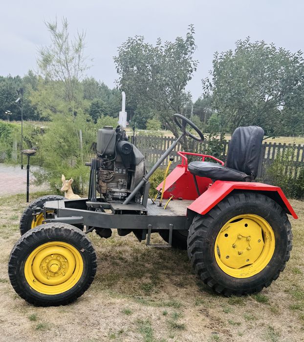 Ciągnik rolniczy ES sam