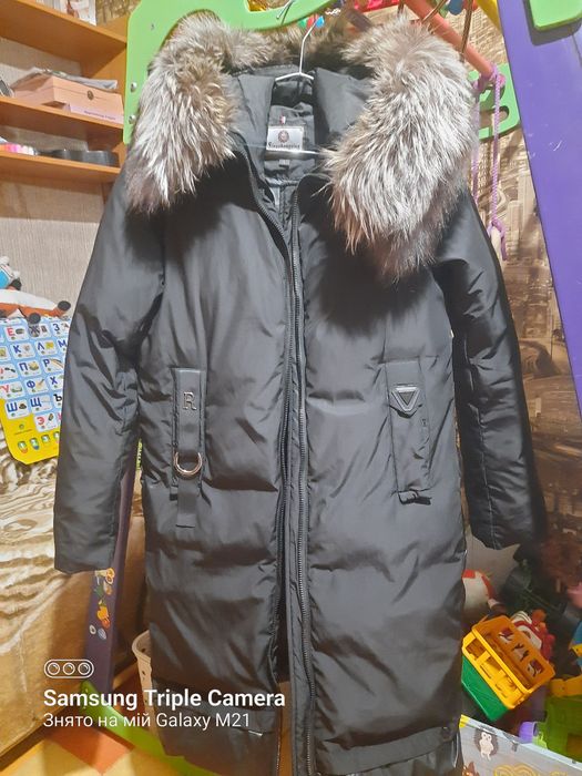 Зимняя  куртка .размер м !в нормальном состоянии