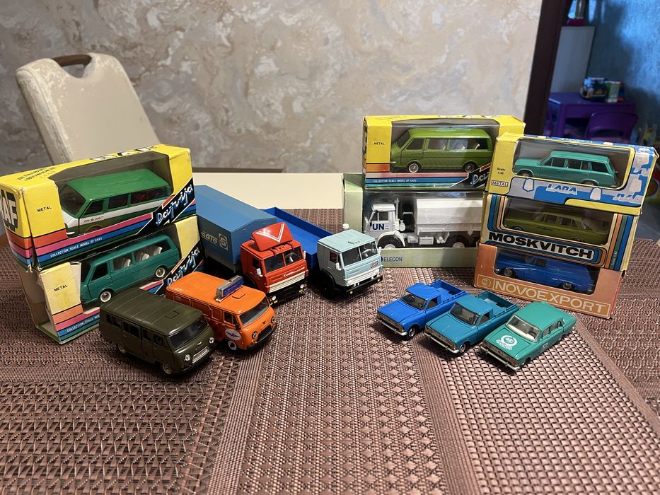 Модели авто СССР 1/43 Москвич, ВАЗ, РАФ, УАЗ, Камаз. 1500 грн.