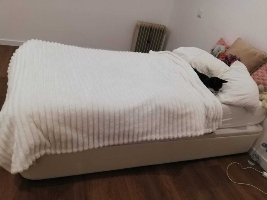 pack de  cama  em pele, individual com arrumação e colchão com capa  protetora