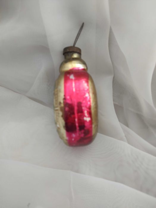 Ялинкові іграшки часів СРСР.