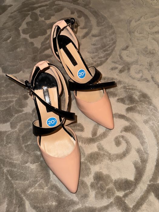 Продам туфли 38, босоножки каблук на шпильках шпильки каблучки бежевые