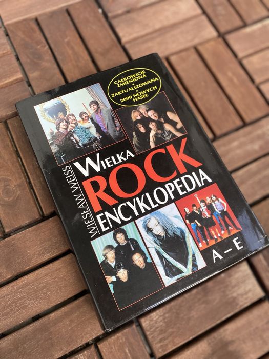 „Wielka Rock Encyklopedia A do E” – pierwsza część encyklopedii rocka.