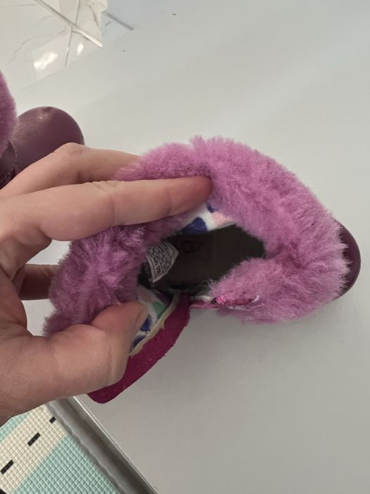 Botki UGG r. 22,5