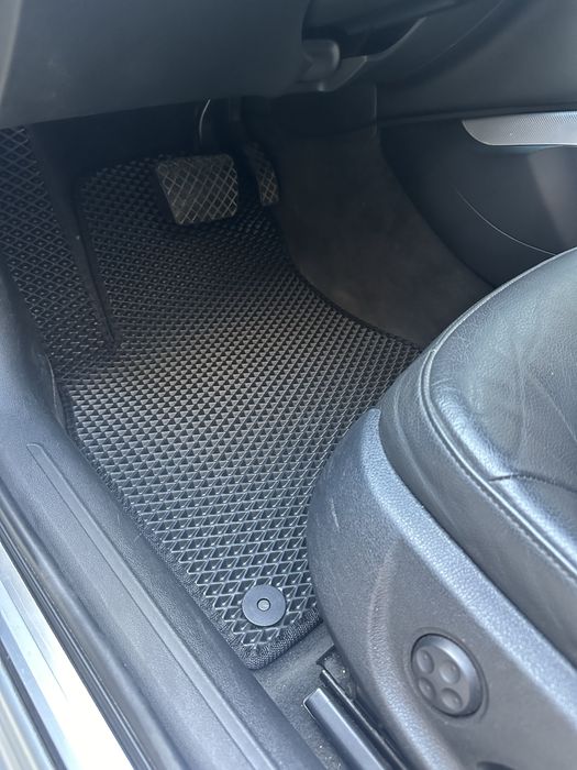 Ауді а4 б8 в гарному стані