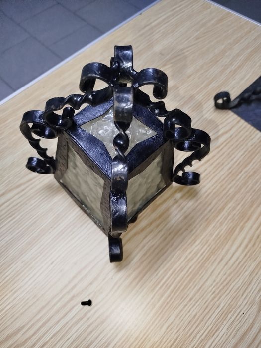 Candeeiro/lanterna de ferro forjado antigo/vintage