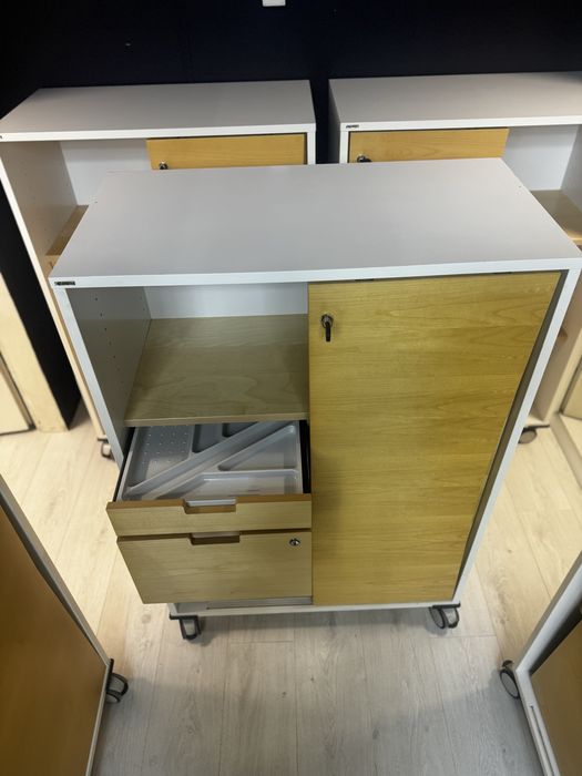 Duża mobilna szafka biurowa na kółkach EDSBYN Szwecja