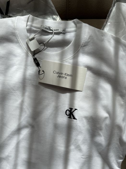 Лонгслів жіночий лонг реглан риглан Calvin Klein Jeans
