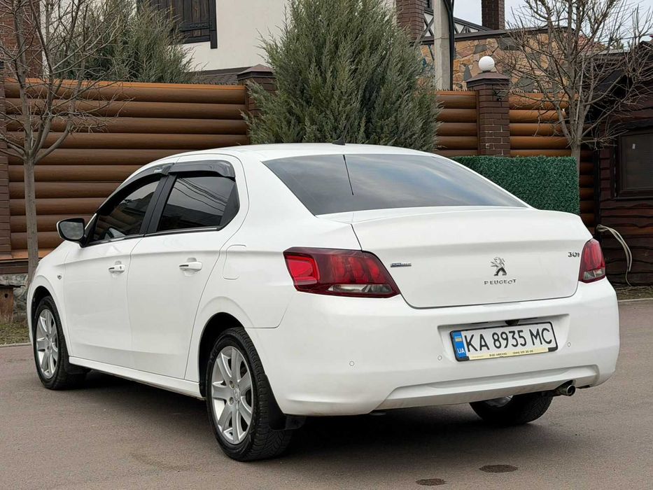 Peugeot 301 2017