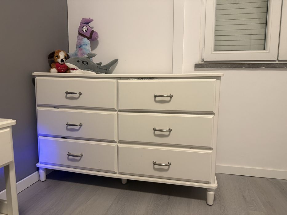 Comoda + 2 Mesas de Cabeceira