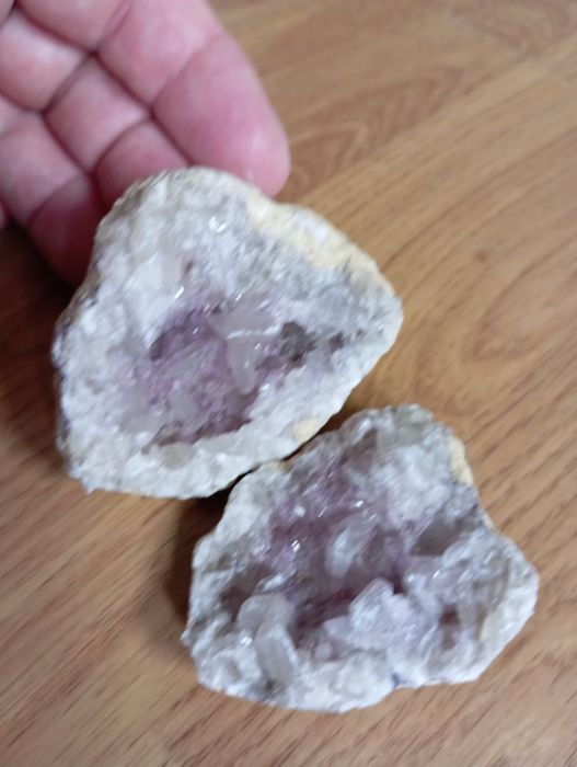 Pedra  Geodo de Ametista Rosa 190gr