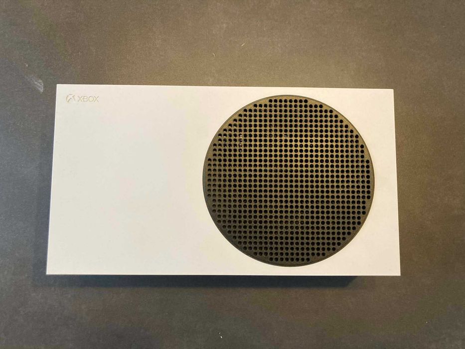 XBOX Series X/S + 2 pady