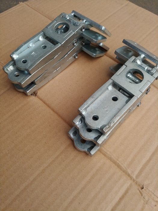 Петля багажника ВАЗ 2111 (КУЗОВ УНИВЕРСАЛ)