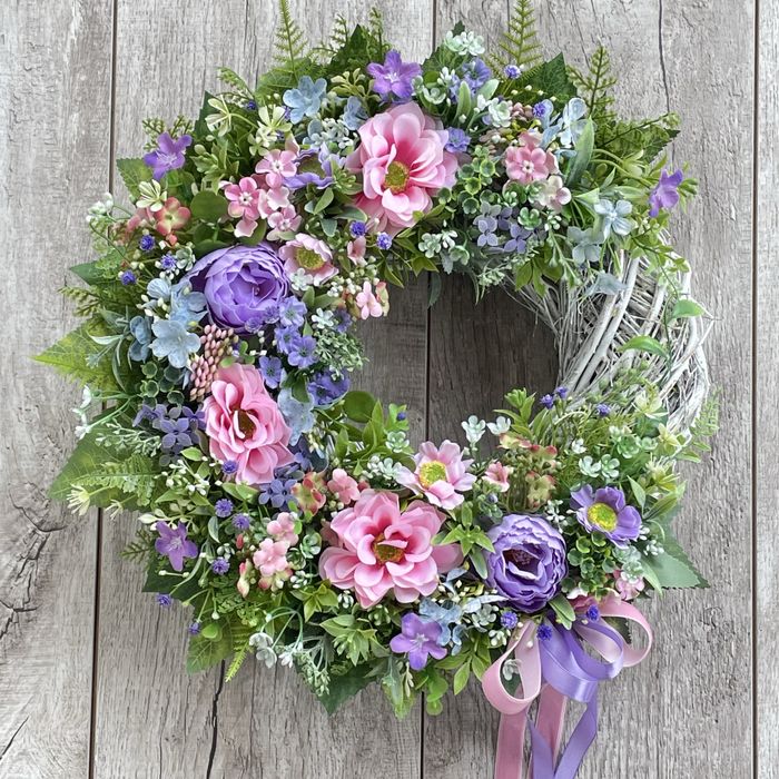 Wianek kwiatowy wiosenny