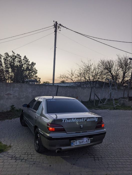 Продам обмен Пежо 406