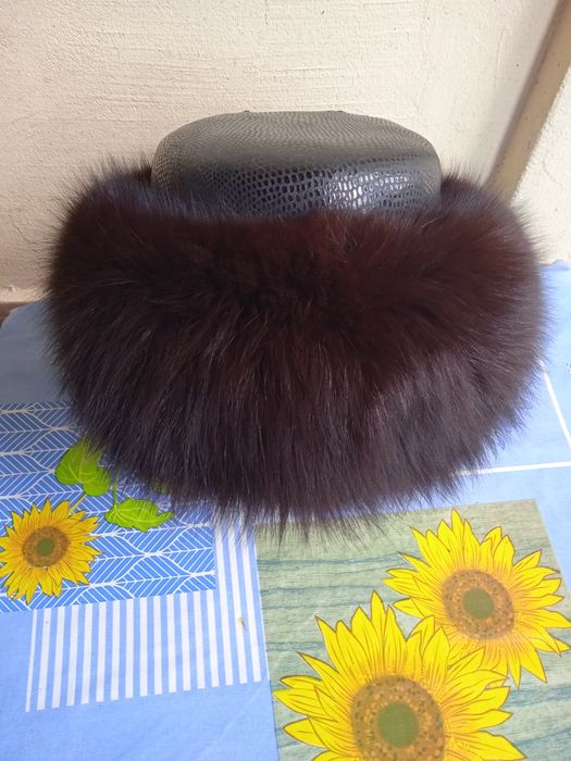 Зимова шапка з натурального хутра