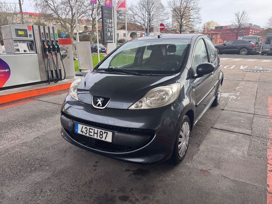 Peugeot 107 1.0 Trendy 2 Tronic