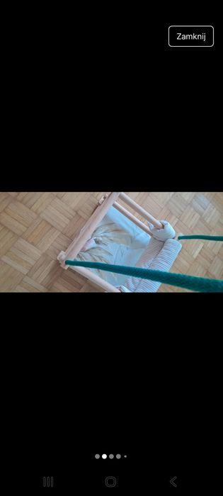 Drewniana huśtawka domowa dla dziecka