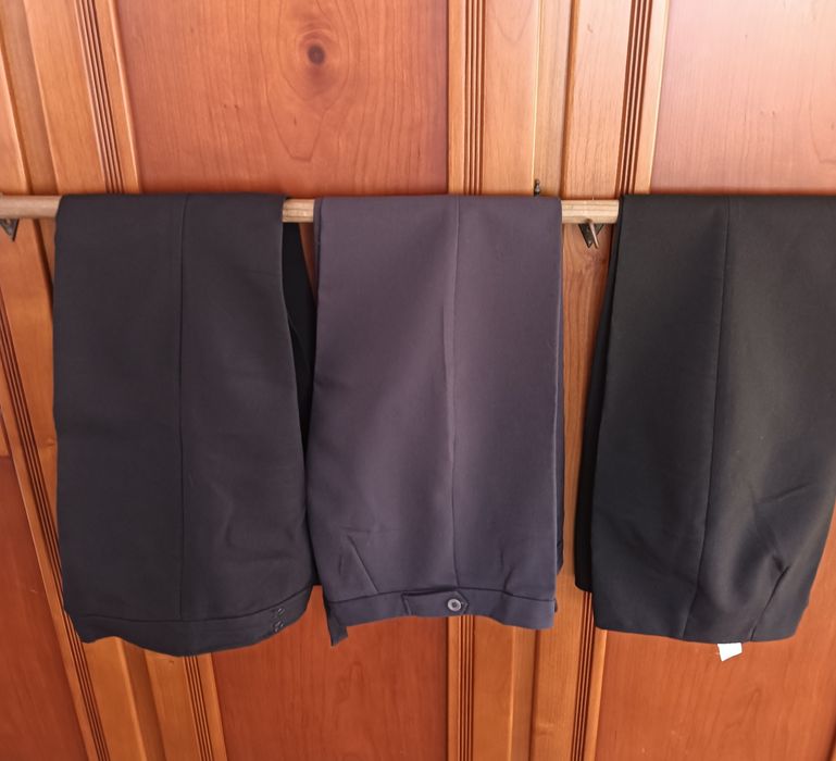 Vendo calças uma da Zara e uma da RAGS e umada Maluka