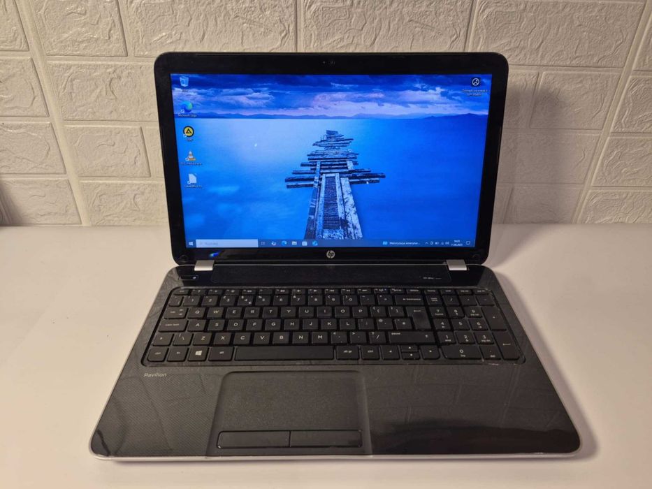 TANIO HP Pavilion AMD A6/8GbDDR/256SSD/Radeon 8450G/BateriaNOWA