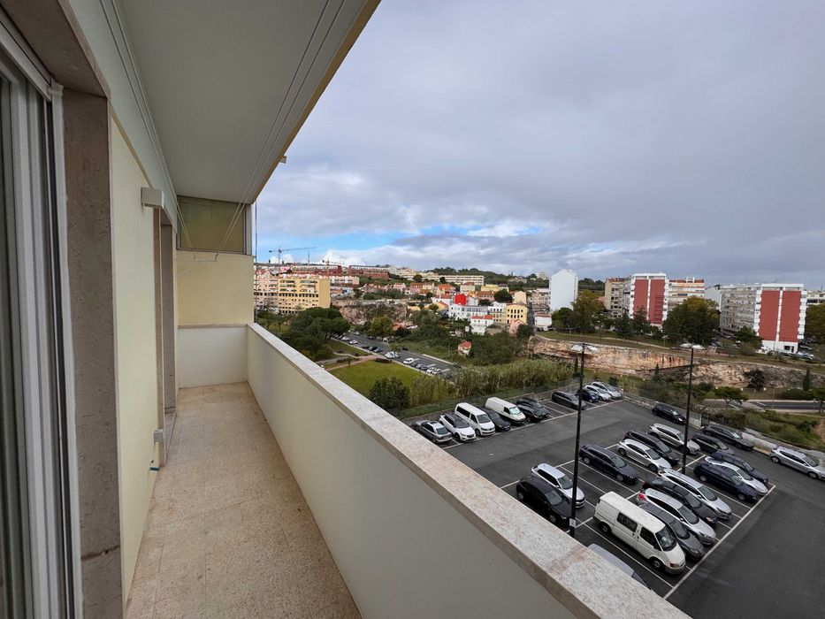 T2 na Ajuda c/Cozinha equipada - a estrear após obras totais