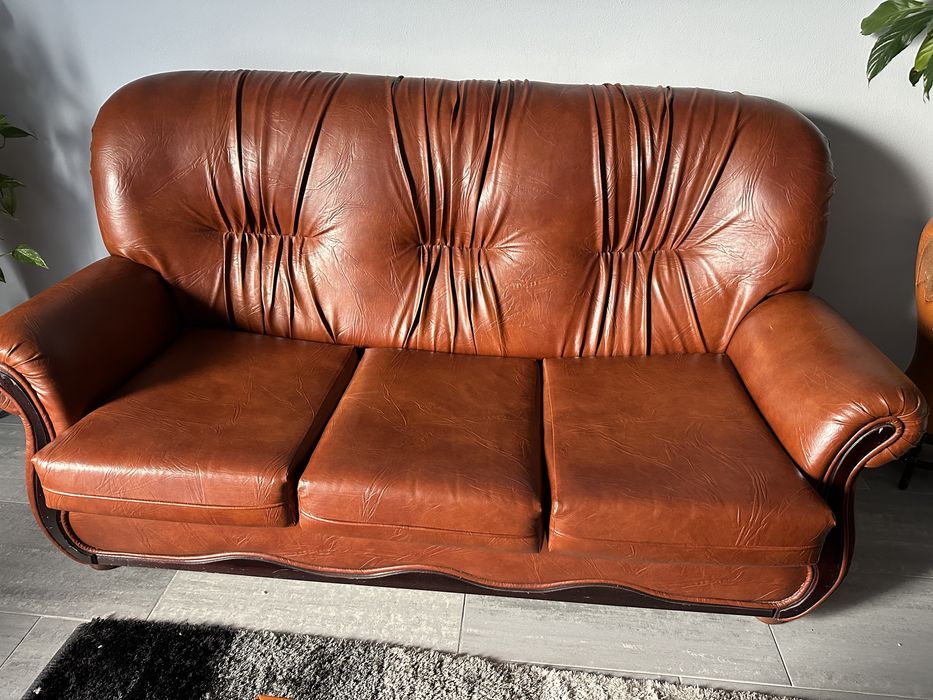 Terno de sofas em pele