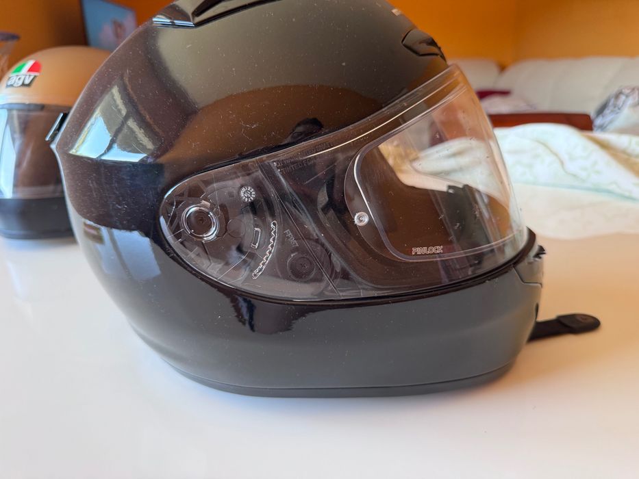 Capacete preto pouco uso