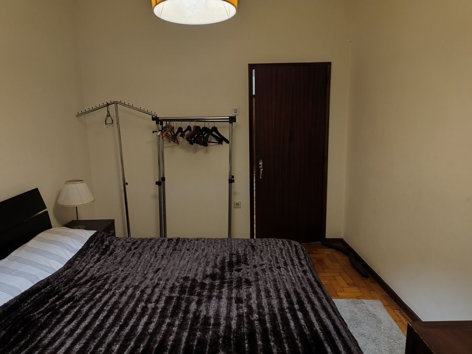 Quarto em braga mobilado