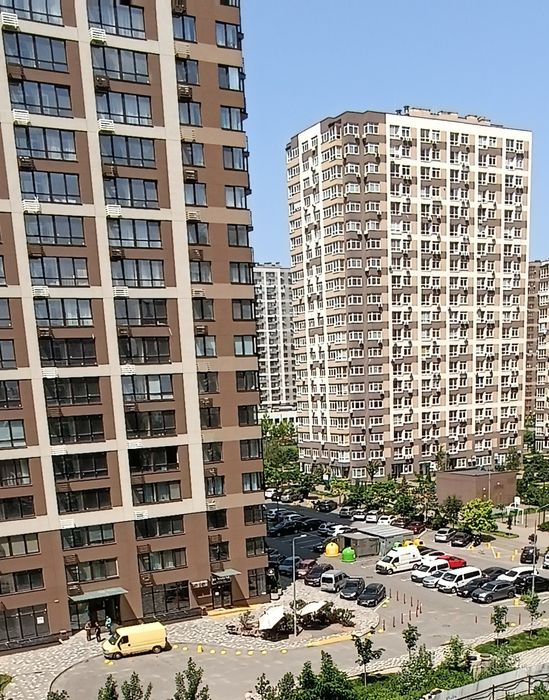 Вул.Данченка 5. Варшавський квартал
