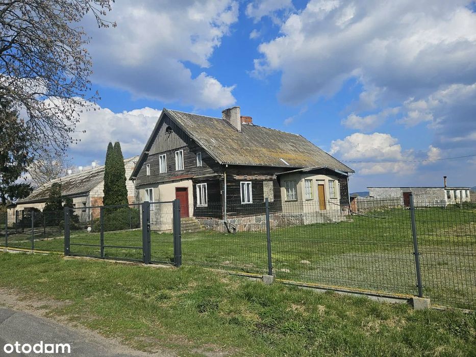 Dom mieszkalny z murowaną chlewnią i garażem-Krusze gmina Warlubie