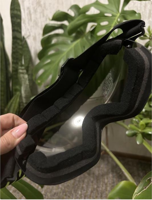 Класична маска лижна біла і чорнa