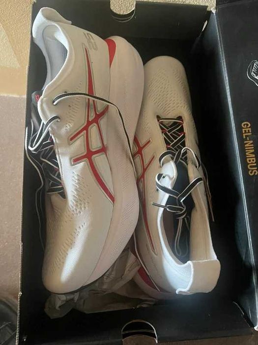 Asics Gel Nimbus 25 edição aniversário