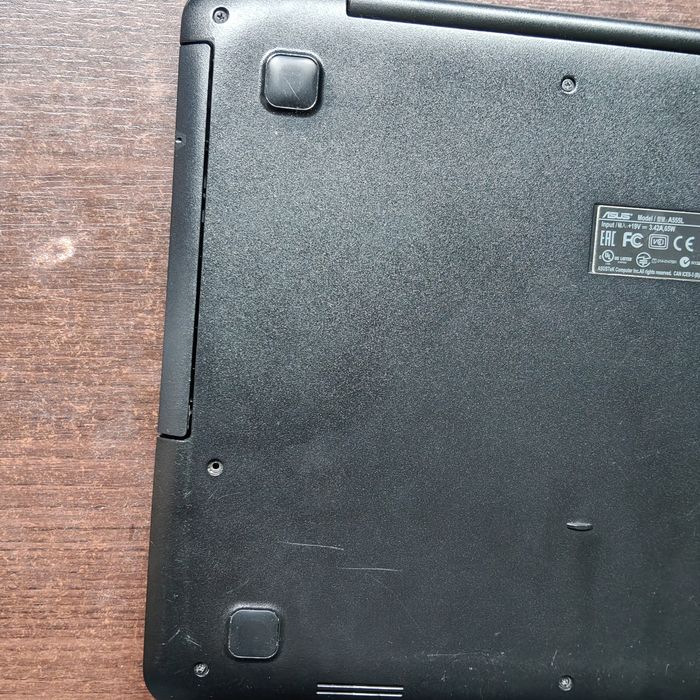 Asus A555L I7 5500U SSD opis
