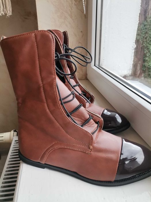 Buty damskie brązowe z wysoką cholewką