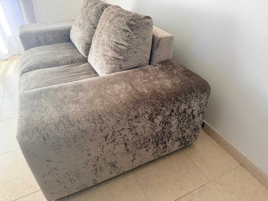 Sofá 2 Lugares em Tecido – 200 cm – Muito Bom Estado