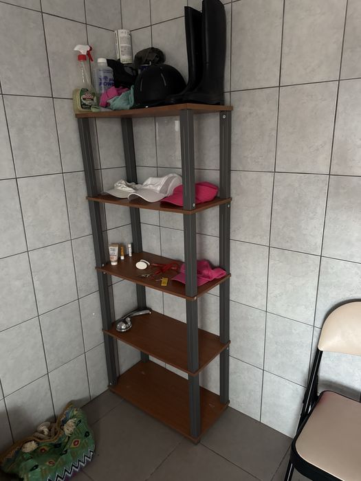 Móvel com 5 prateleiras