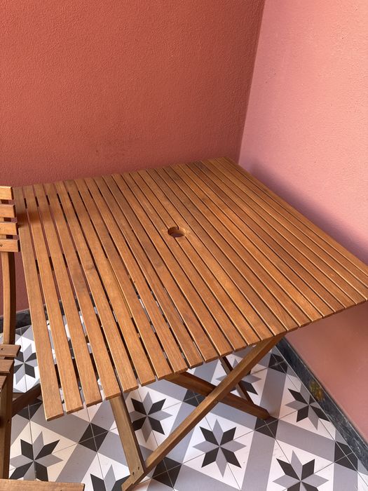 Conjunto de mesa de jardim e 2 cadeiras