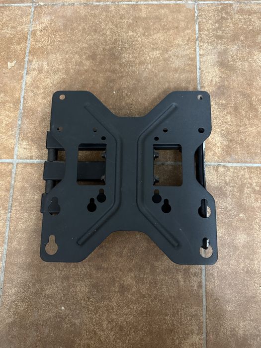 Uchwyt ścienny do TV / monitora – regulowany